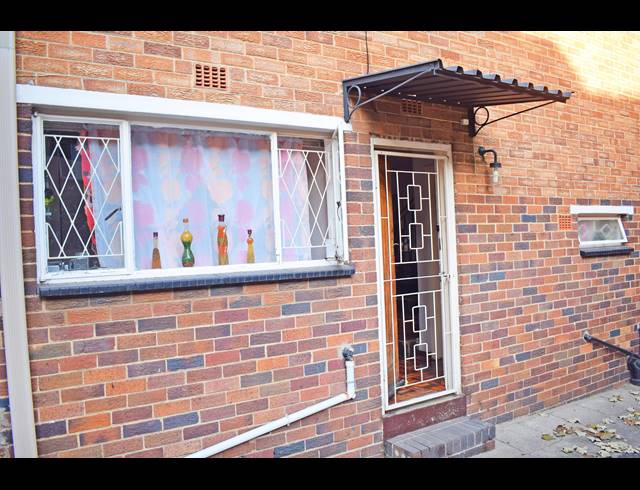 2 BEDROOM DUPLEX FOR SALE IN LYNDHURST